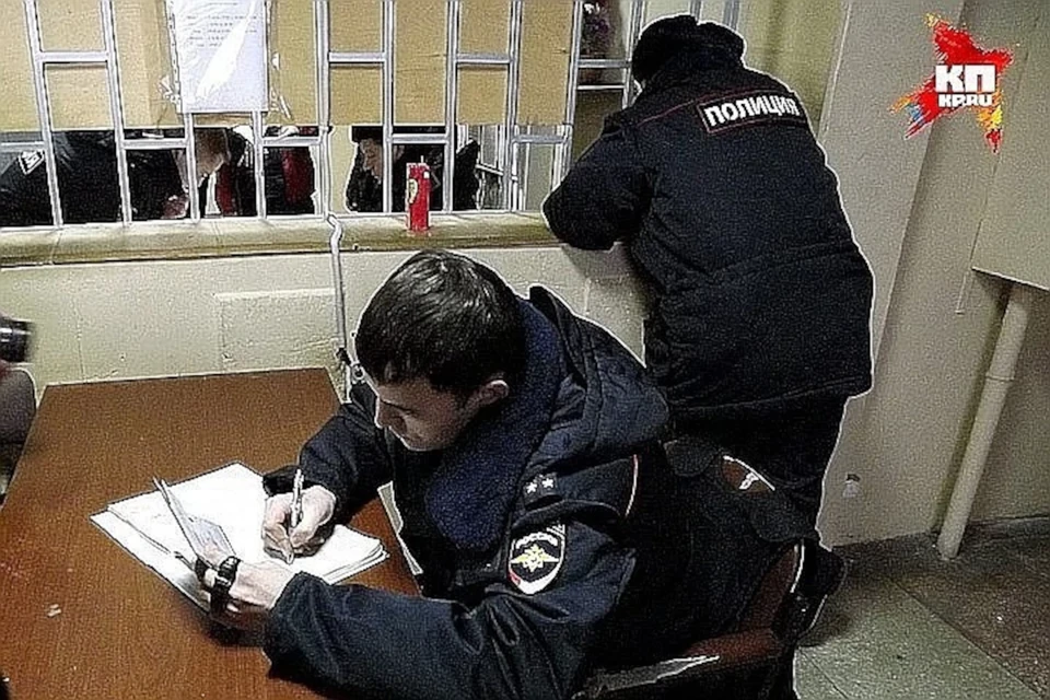 В Тверской области хозяин прятал ключи около двери, и его обокрали.