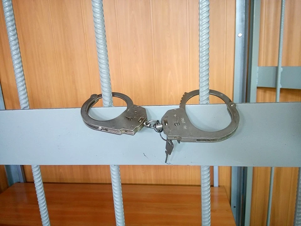 Покупательнице наркотиков придется отвечать сразу по двум статьям Уголовного кодекса РФ.
