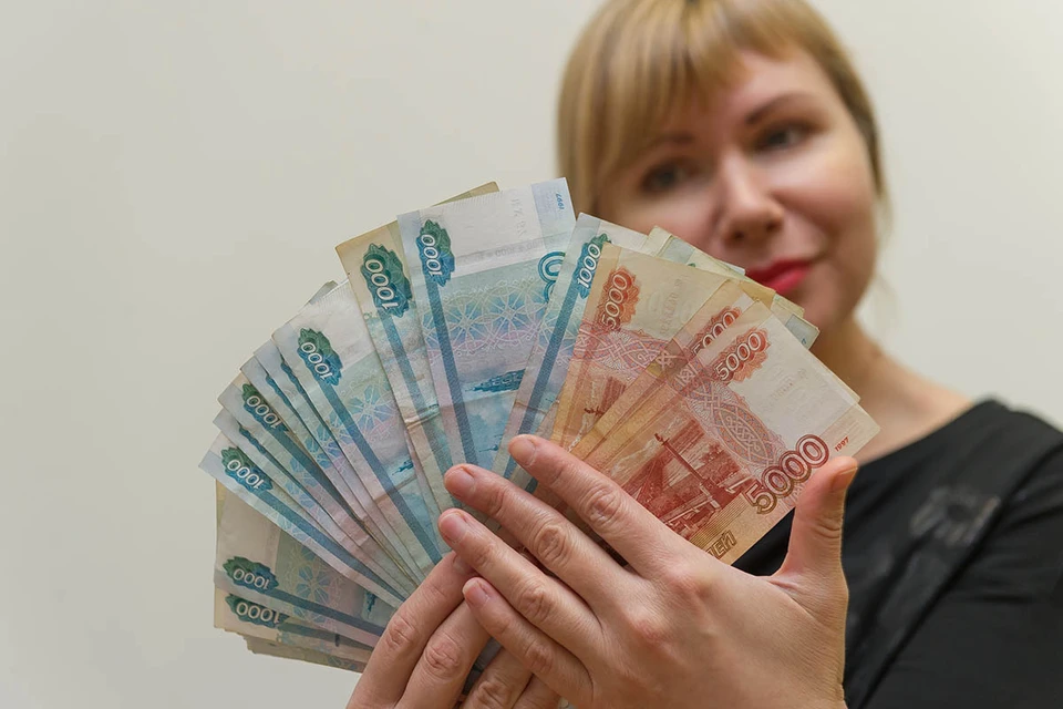 Законопроект поступил в Госдуму, но он вряд ли поможет вернуть уже потерянные гражданами 100 миллиардов рублей