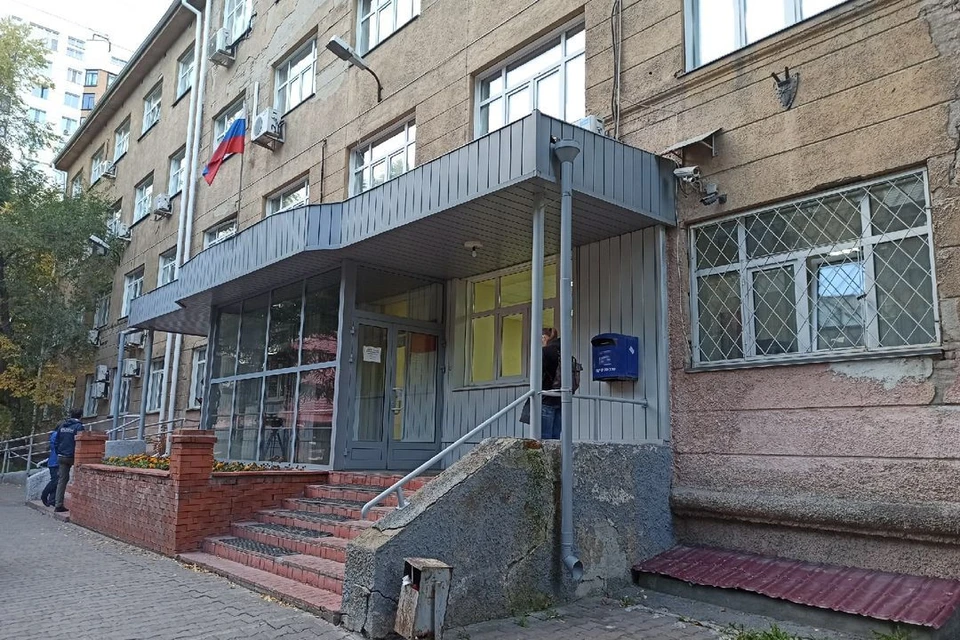 Задержанных доставили в Центральный суд Новосибирска.