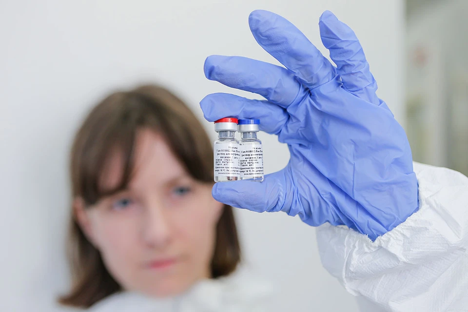 В Москве уже третью неделю идет третья, самая масштабная фаза клинических исследований вакцины против коронавируса «Спутник V».
