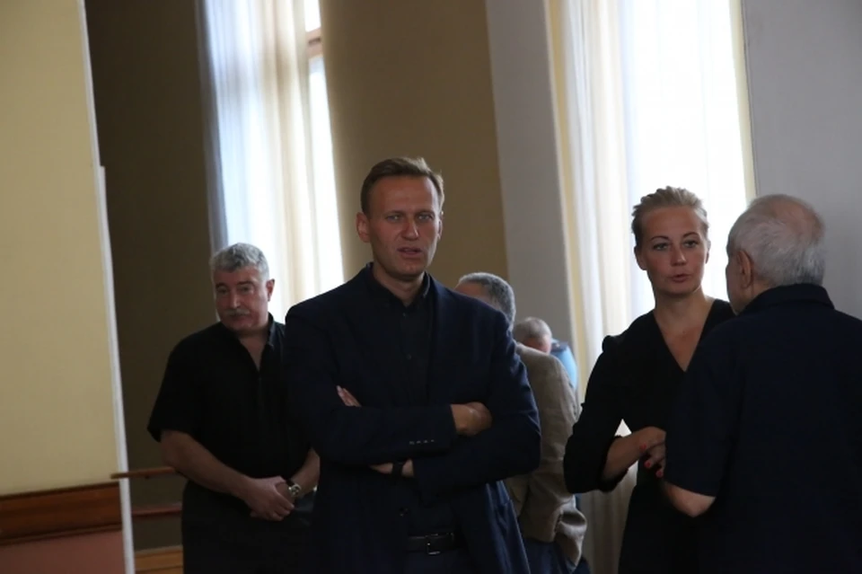 Алексей Навальный с женой.