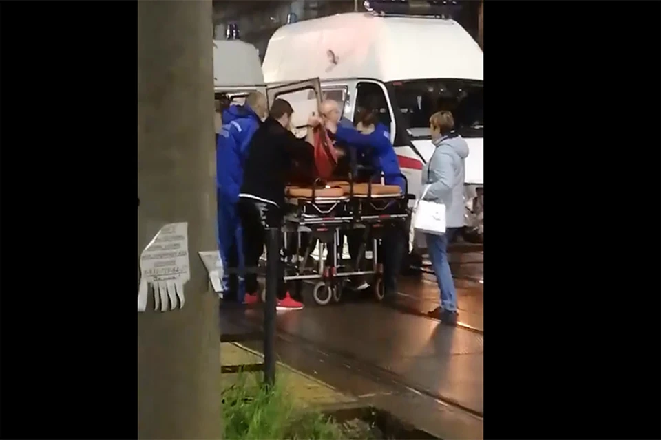 Последствия страшного ДТП скорой помощи и BMW попали на видео. Фото: Катя-И-Артем Ермаченковы, ВКонтакте.