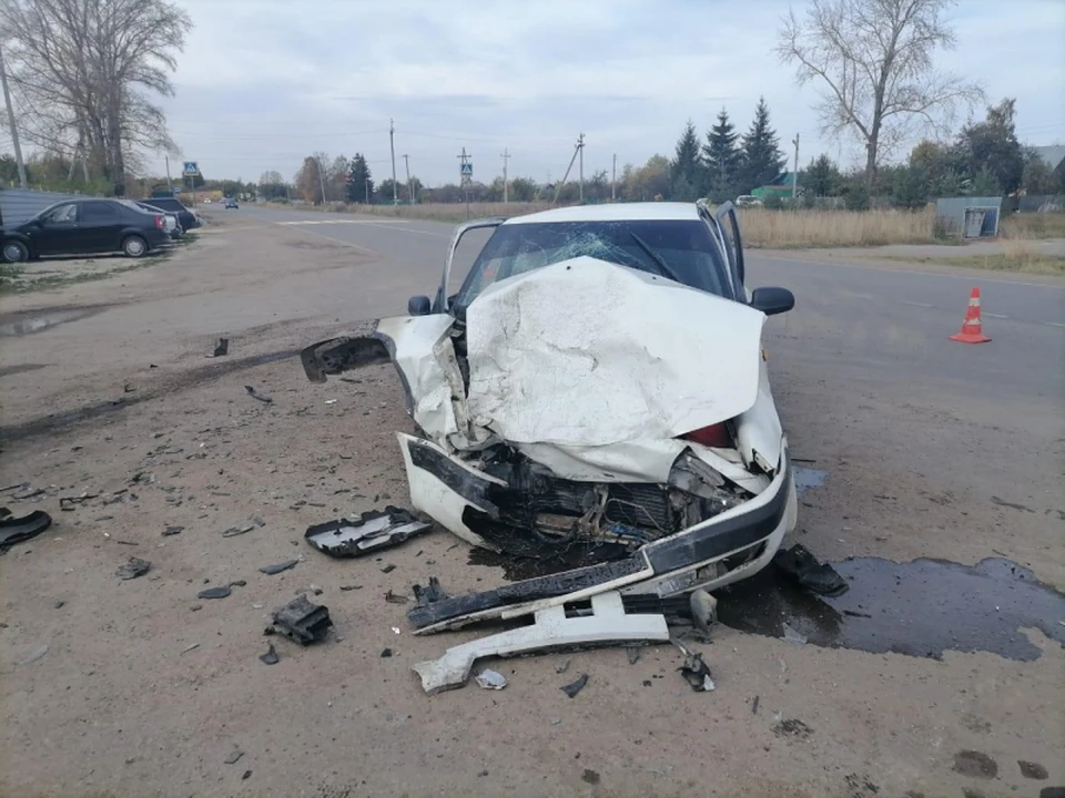 В жуткой аварии в Старожилове пострадали пять человек.