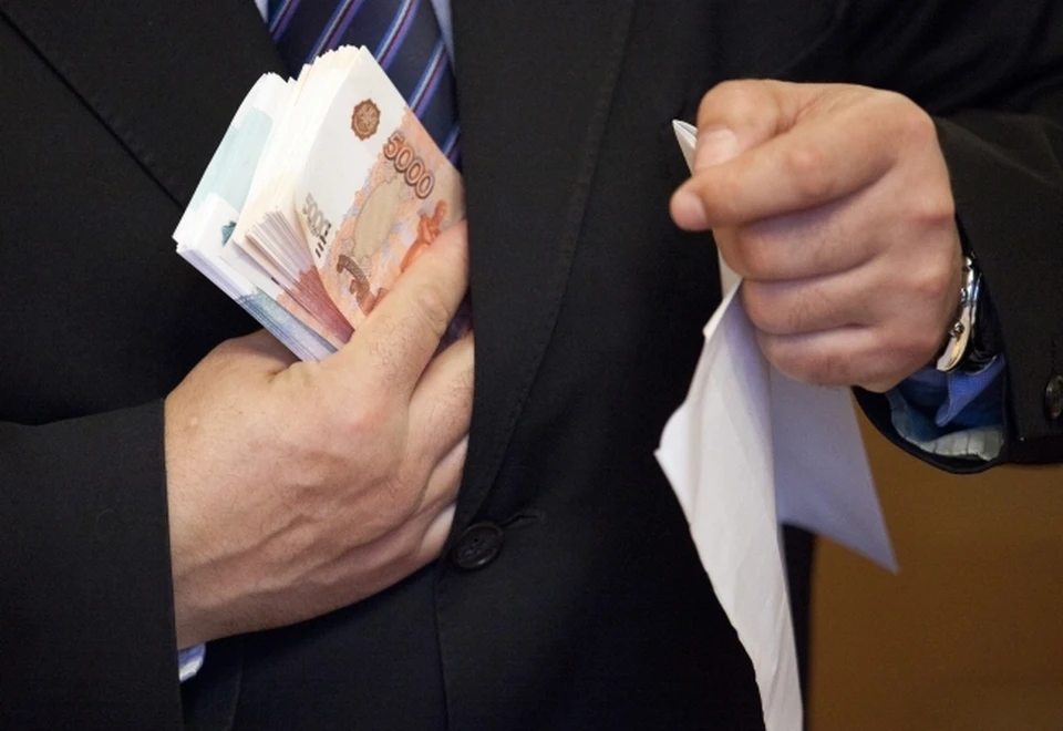 В Астрахани работодатель пол года не платил зарплат своему сотруднику