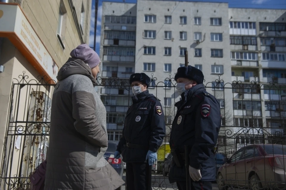 Полицейские помогли астраханцу найти пропавшую мать