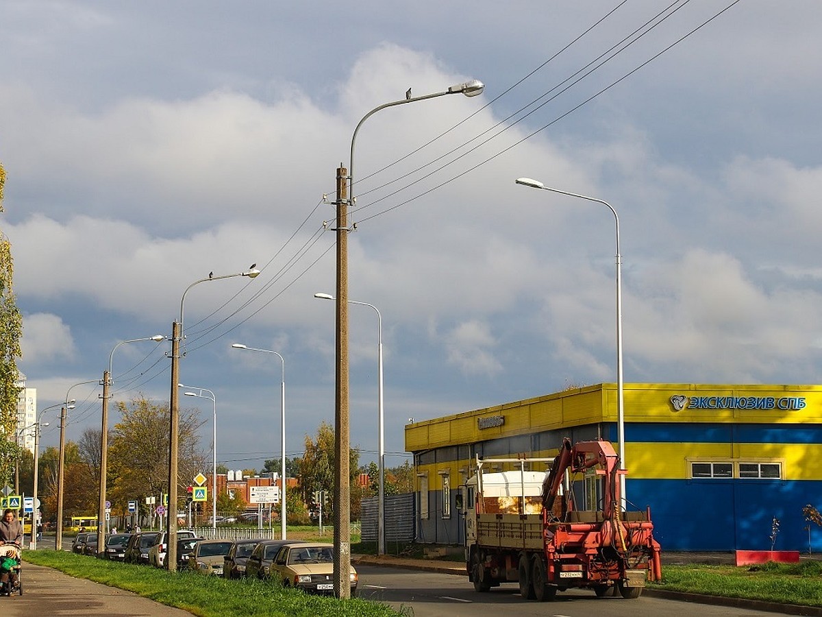 На Белорусской улице в Петербурге почти полностью обновили уличное  освещение - KP.RU