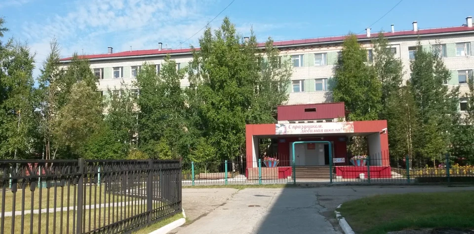 В Нижневартовске школьники во время обеда обнаружили червяка в каше Фото:google.ru/maps