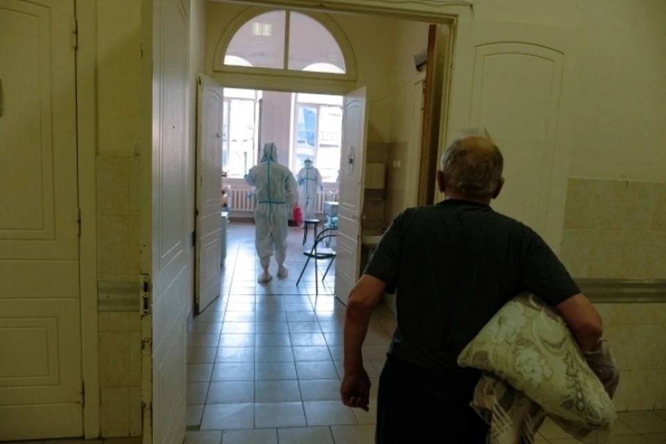 Больницы для пациентов с коронавирусом заполнены почти на 100 процентов