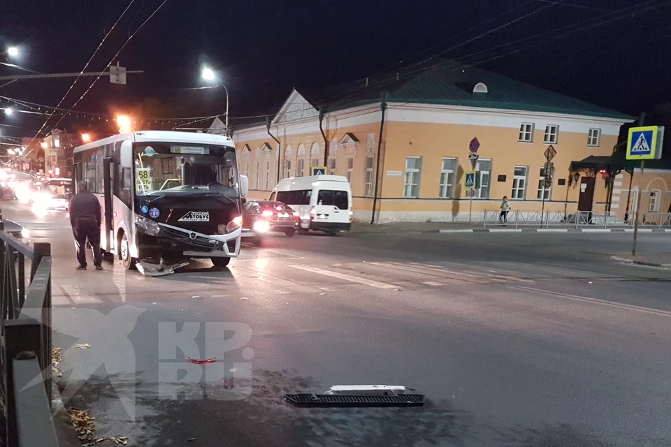 В центре Рязани автобус №68 попал в ДТП – пострадал ребенок.