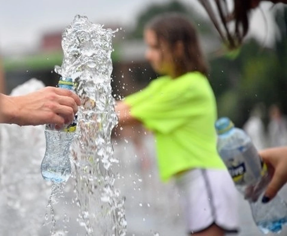 За это время рабочие должны будут пробурить и оборудовать скважины