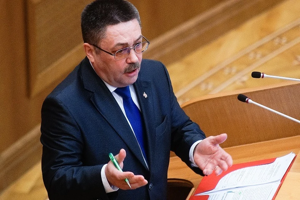 Сейчас только по Свердловской области нерадивые отцы и матери должны детям 3,5 миллиарда рублей