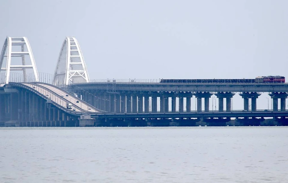 Швейцария ввела санкции против России из-за строительства Крымского моста. Фото: Сергей Мальгавко/ТАСС