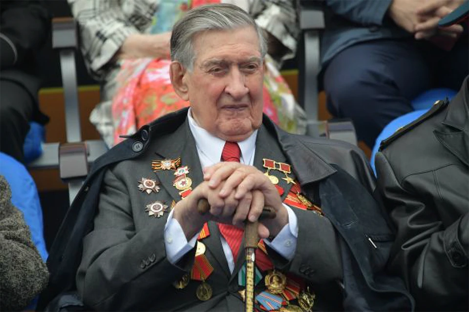 Свои ордена Владимир Иванович Долгих заслужил честно.
