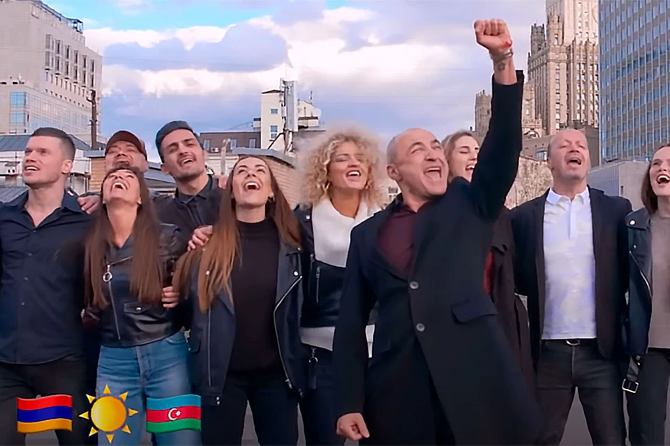 Знаменитые коллективы Михаила Турецкого Хор Турецкого и Soprano объединились, чтобы призвать страны к миру
