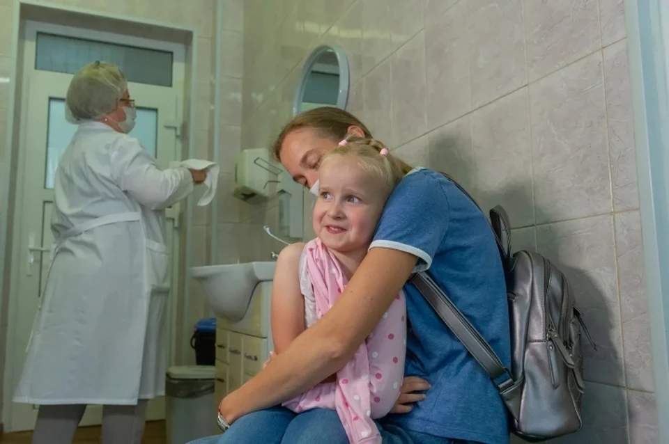 Около 2 миллионов петербуржцев уже привились от гриппа.
