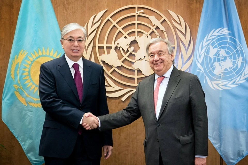 Президент Казахстана пожелал Антониу Гутерришу и всем сотрудникам ООН всяческих успехов во всех их благородных начинаниях.