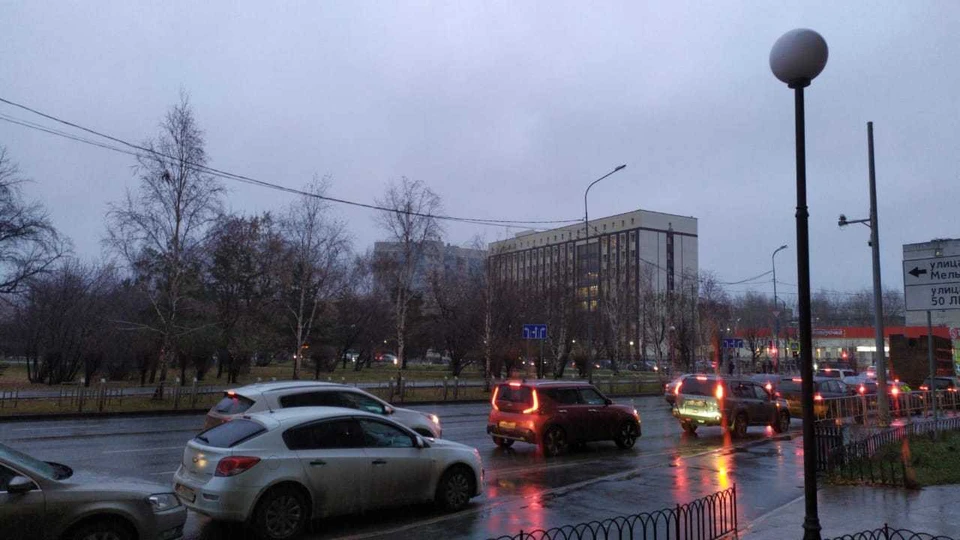 На Тюмень надвигается ветер со скоростью до 22 метров в секунду.