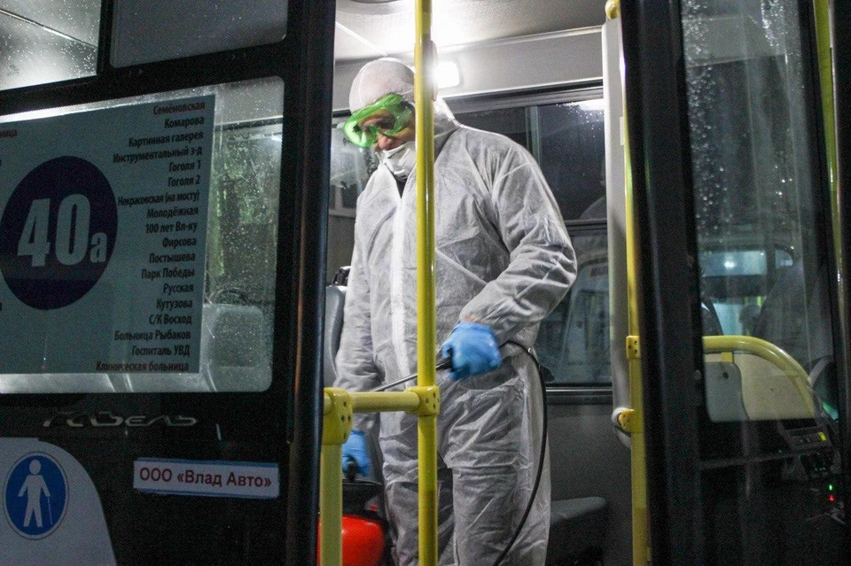 Дезинфекция общественного транспорта. Фото: Дарья Наумец