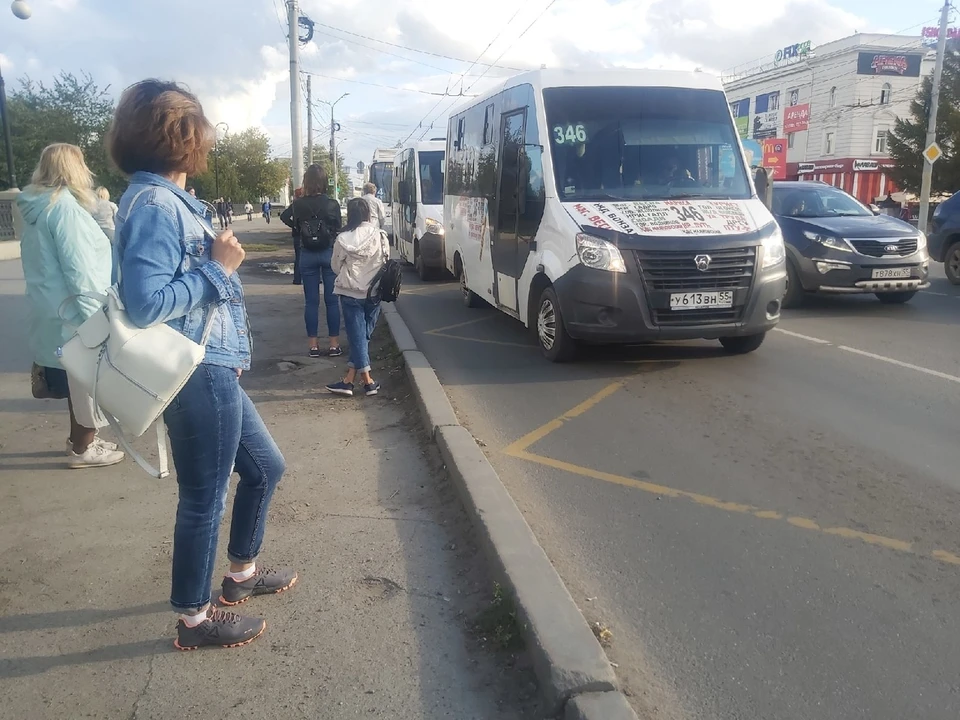 Контракты с новыми перевозчиками планируют заключить уже в начале следующего года.