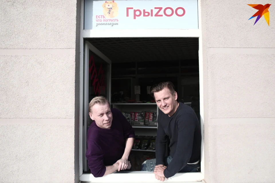 Дмитрий (слева) и Кирилл служили в одном театре, а сейчас вместе начали бизнес.