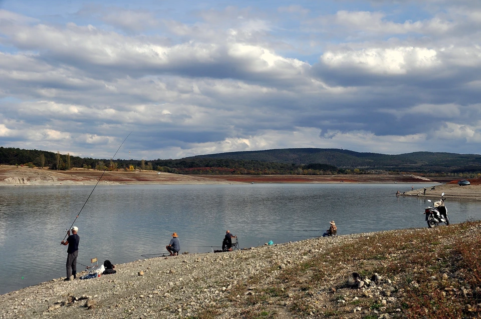 Вариант опреснения морской воды все равно прорабатывается