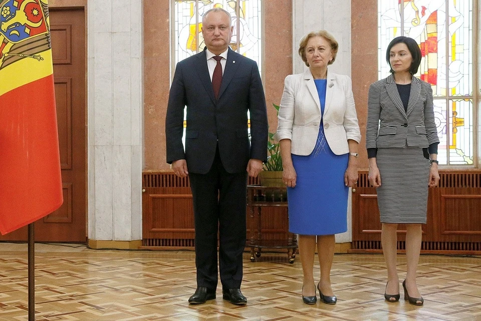 Правил молдова. Додон и Санду. Блинкен и премьер Молдавии. Молдова новое время.