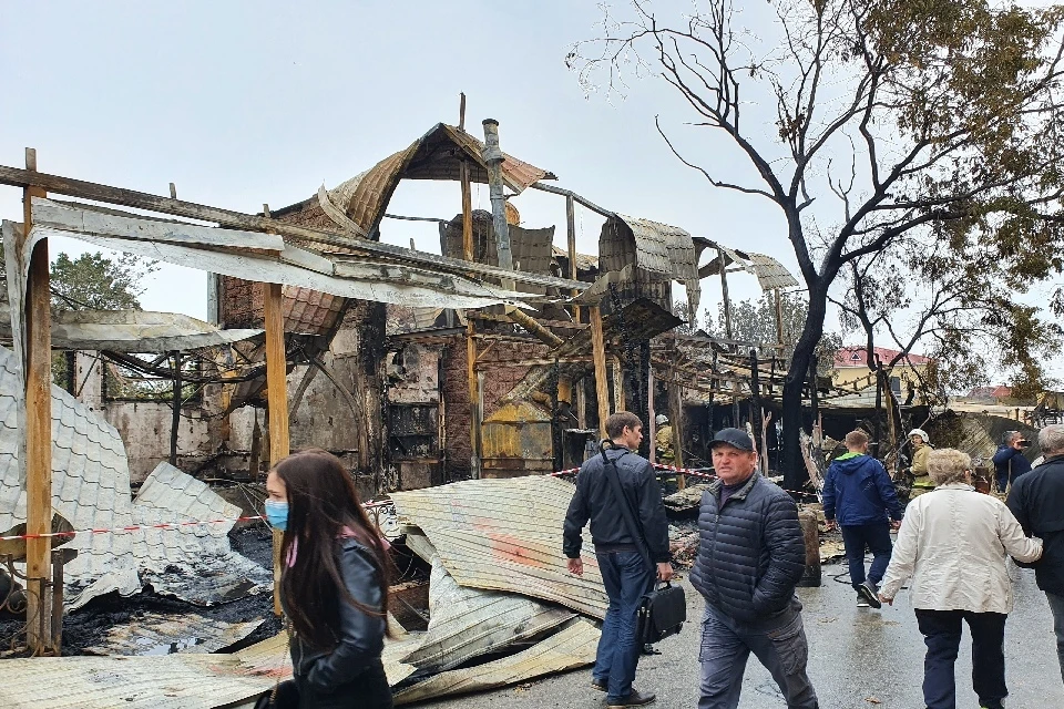 Пожар случился ночью на улице Горбачева. Фото: Максим Кочкин