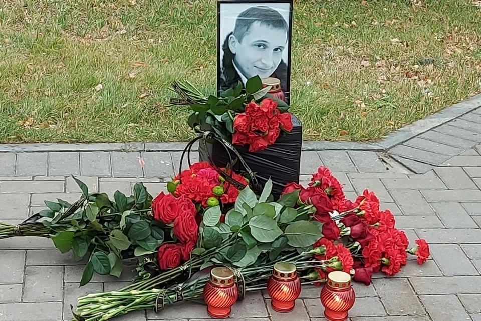Разоренный мемориал собрали заново.
