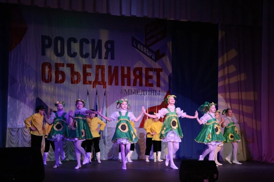 В Волосово прошел традиционный и любимый жителями области фестиваль национальных культур «Славянское кольцо».