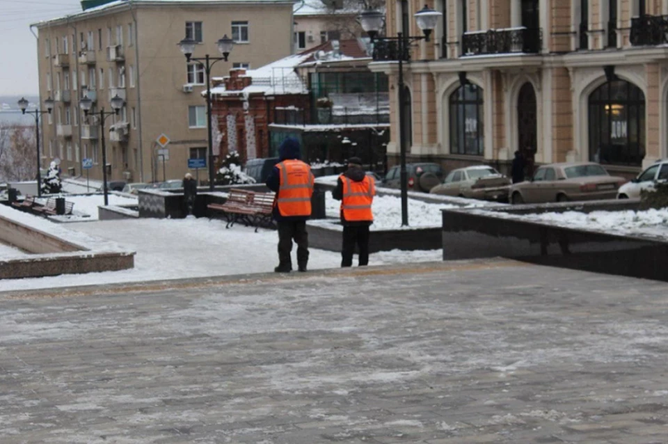 В Перми сегодня утром провели, как проходит уборка улиц Перми.