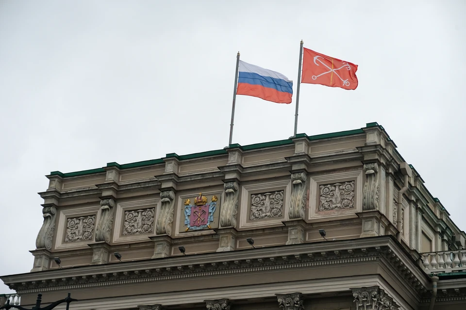 Самыми ярким событием месяца с его участием стала борьба за и против мини-баров.
