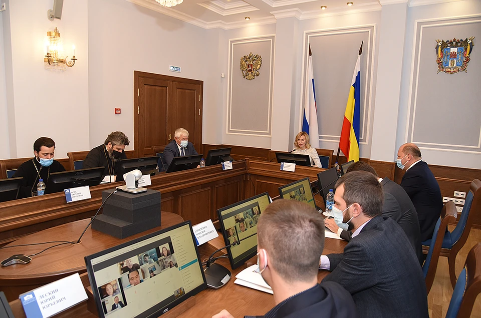 В донском парламенте прошло заседание круглого стола XXV ежегодного регионального общественно-церковного форума «Димитриевские чтения».Фото: пресс-служба областного ЗС РО