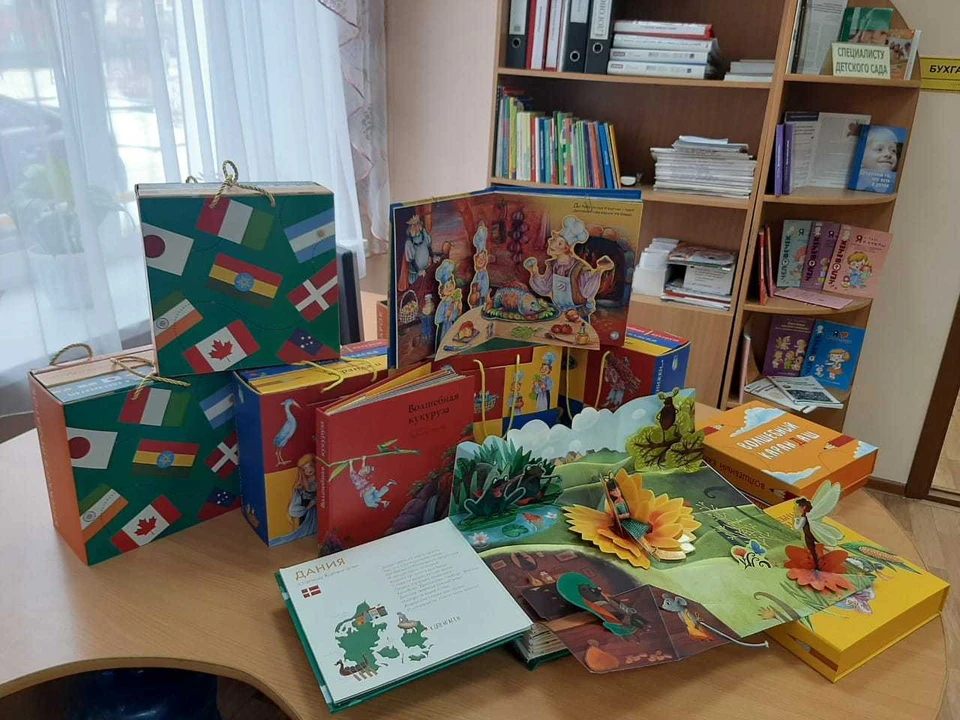 Комплекты книг для слабовидящих получили воспитанники детского сада комбинированного вида и библиотека для слепых