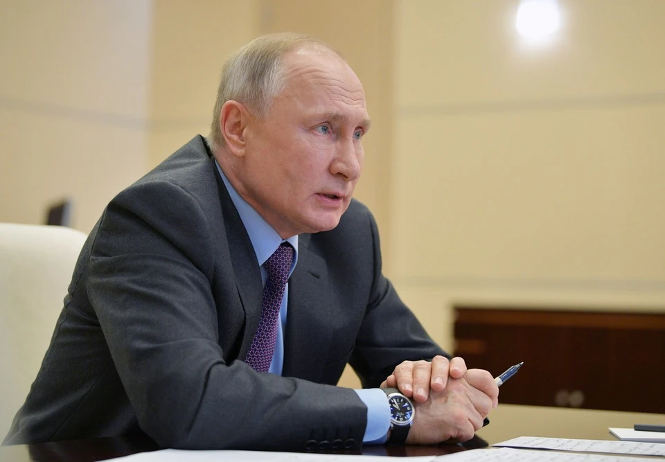Путин поздравил Санду с победой на выборах в Молдавии