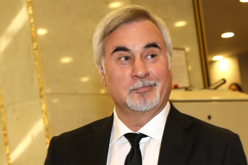 Валерий Меладзе призвал коллег бойкотировать новогодние телешоу.
