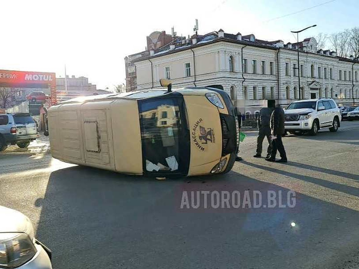 Сын министра транспорта в Приамурье протаранил машину инкассаторов - KP.RU