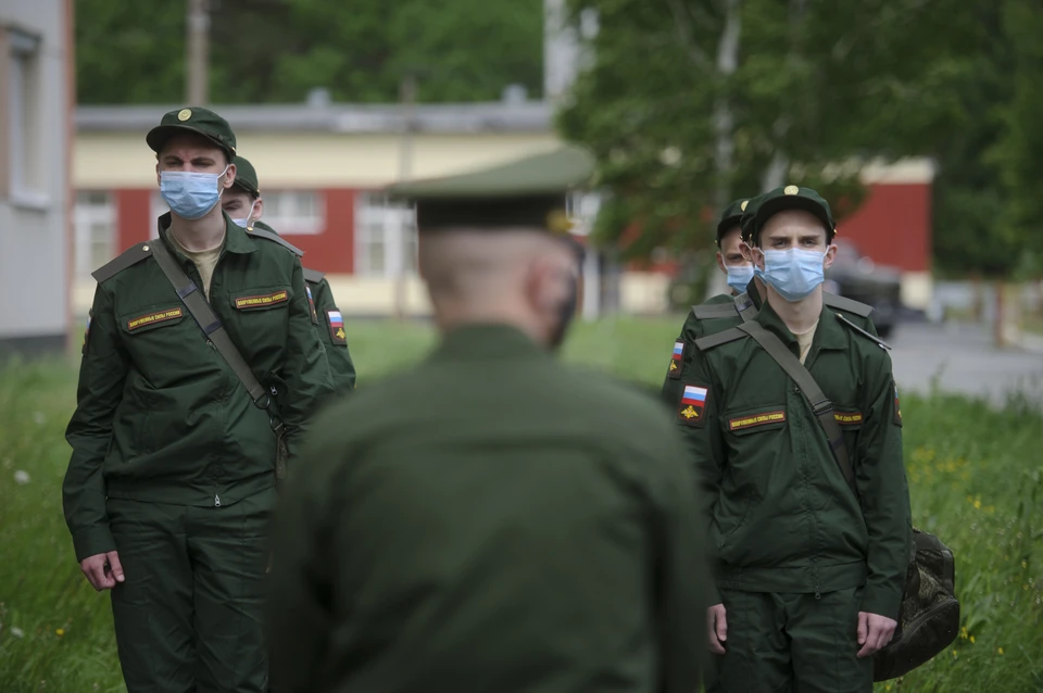 Отсрочку от военной службы получат опекуны несовершеннолетних