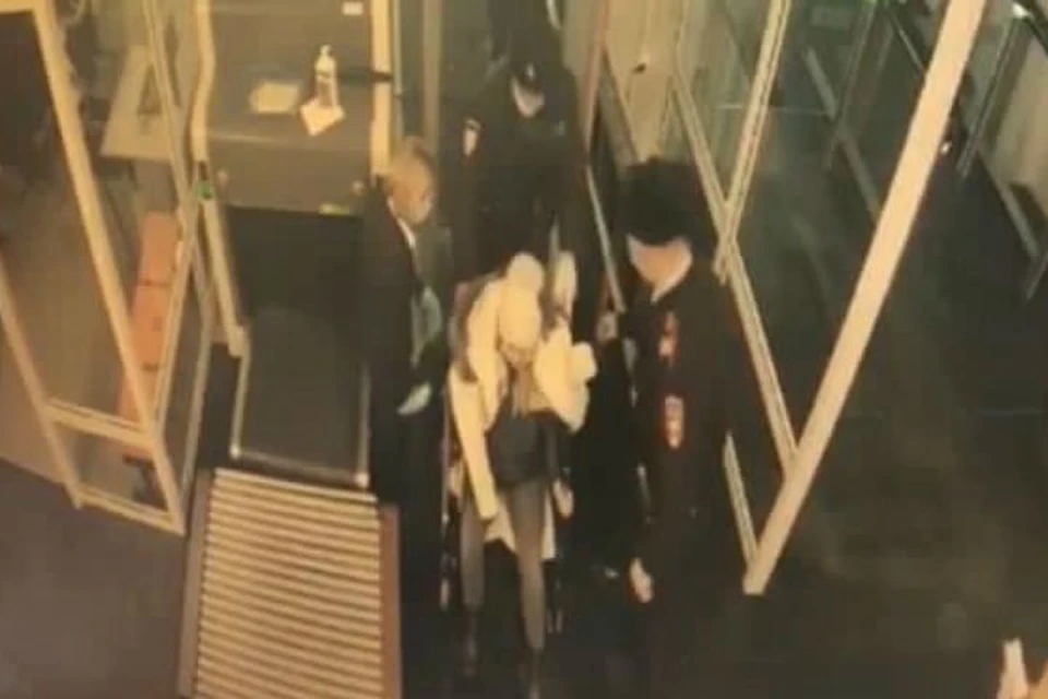 Схватки начались в терминале»: в аэропорту Иркутска полицейские спасли беременную женщину. Фото: предоставлено "КП"-"Иркутск"
