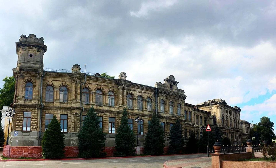 В Керчи отреставрируют гимназию имени В. Г. Короленко. Фото: Сергей Бороздин / Facebook