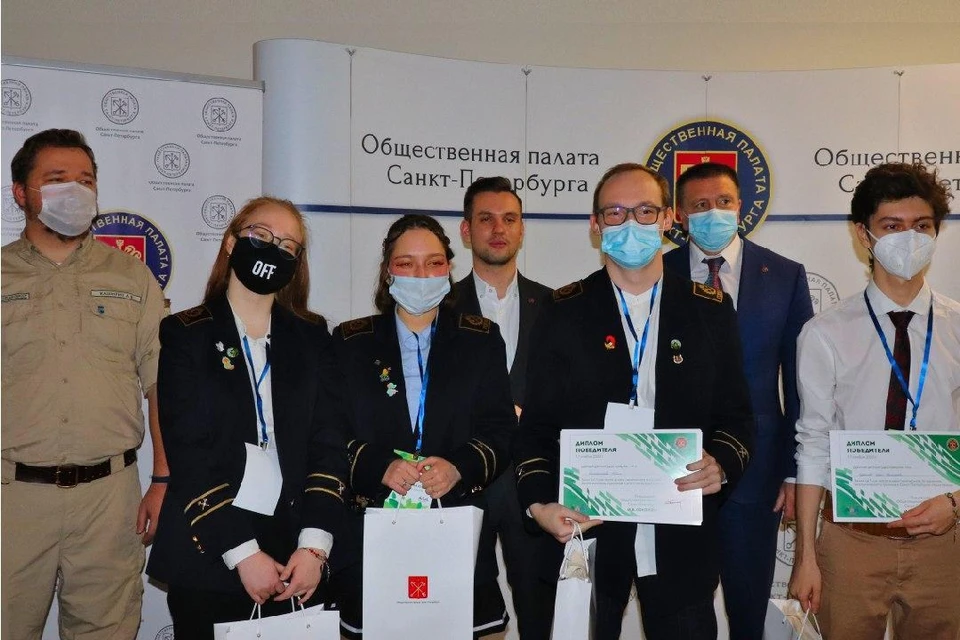 Победители чемпионата - студенты Горного.