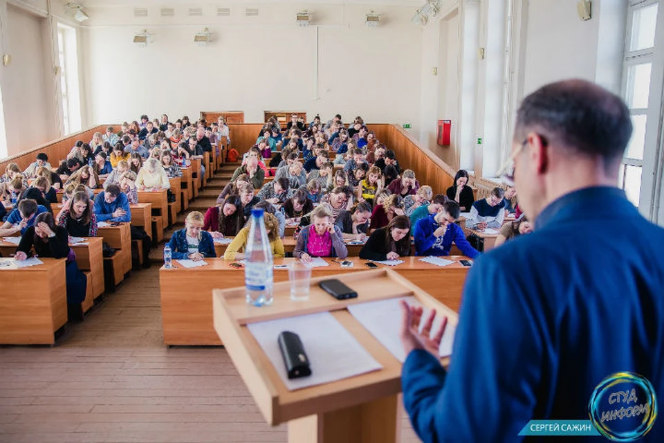 Ярославль стал финалистом конкурса «Столица Тотального диктанта-2021». ФОТО: Сергей Сажин