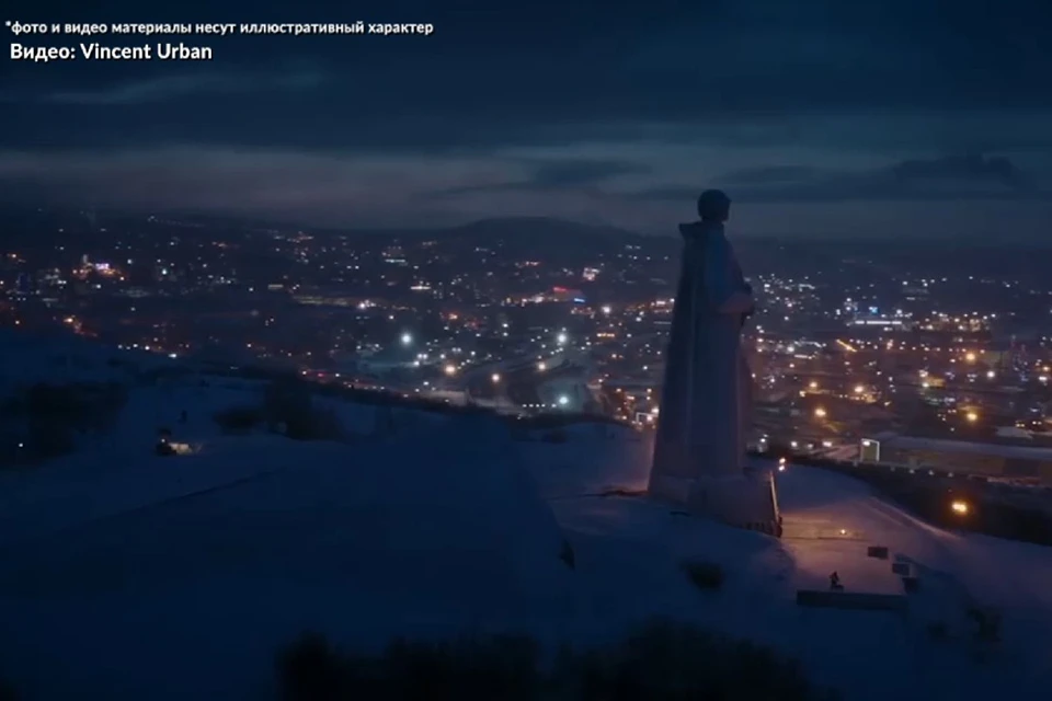 Северянам будут знакомы кадры с памятниками «Алеша», «Маяк» и ледоколом «Ленин». Фото: Скринщот видео.