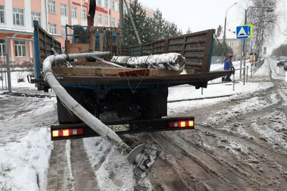 Компания, которой принадлежит самосвал, заплатит за восстановительные работы около 200 тысяч рублей