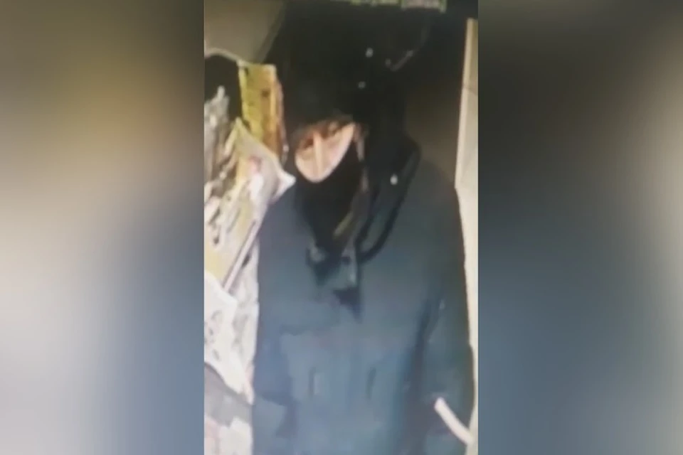Грабителя в медицинской маске из зоомагазина разыскивает полиция Кузбасса. ФОТО: ГУ МВД России по Кемеровской области