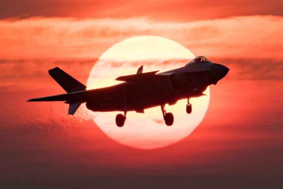 Китайский истребитель J-20