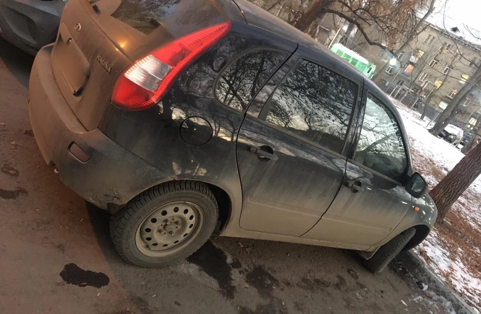 «Ладу Калина» арестовали. Фото УФССП по Саратовской области