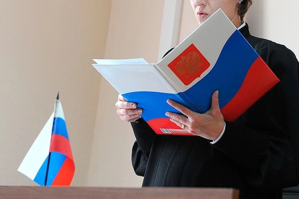 Мужчина употребил неприличные выражения.