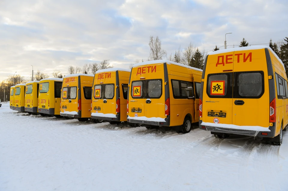 Смоленские школы получили новые автобусы для подвоза детей. Фото: администрация Смоленской области.