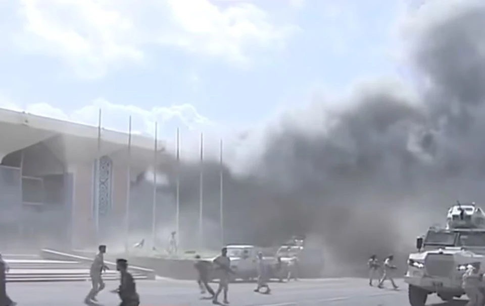 При взрывах в аэропорту Йемена погибли около 30 человек Фото: скриншот